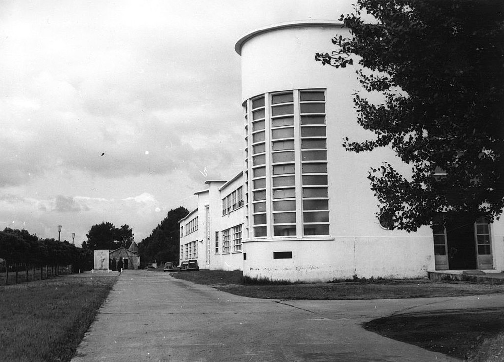 Perspective des années 1960 sur le bâtiment aujourd’hui occupé par STELIA Aerospace. © Collection particulière - René Lemaire.