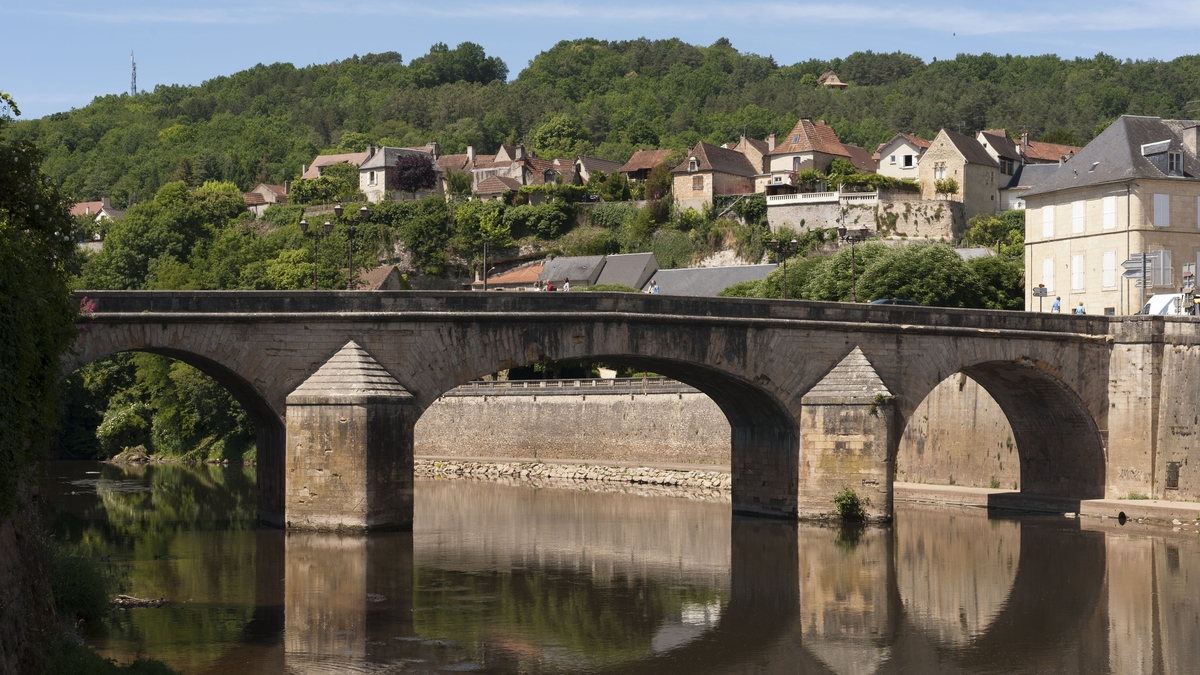 Vue du pont de Montignac © Région Nouvelle-Aquitaine, Inventaire général du patrimoine culturel, A. Barroche