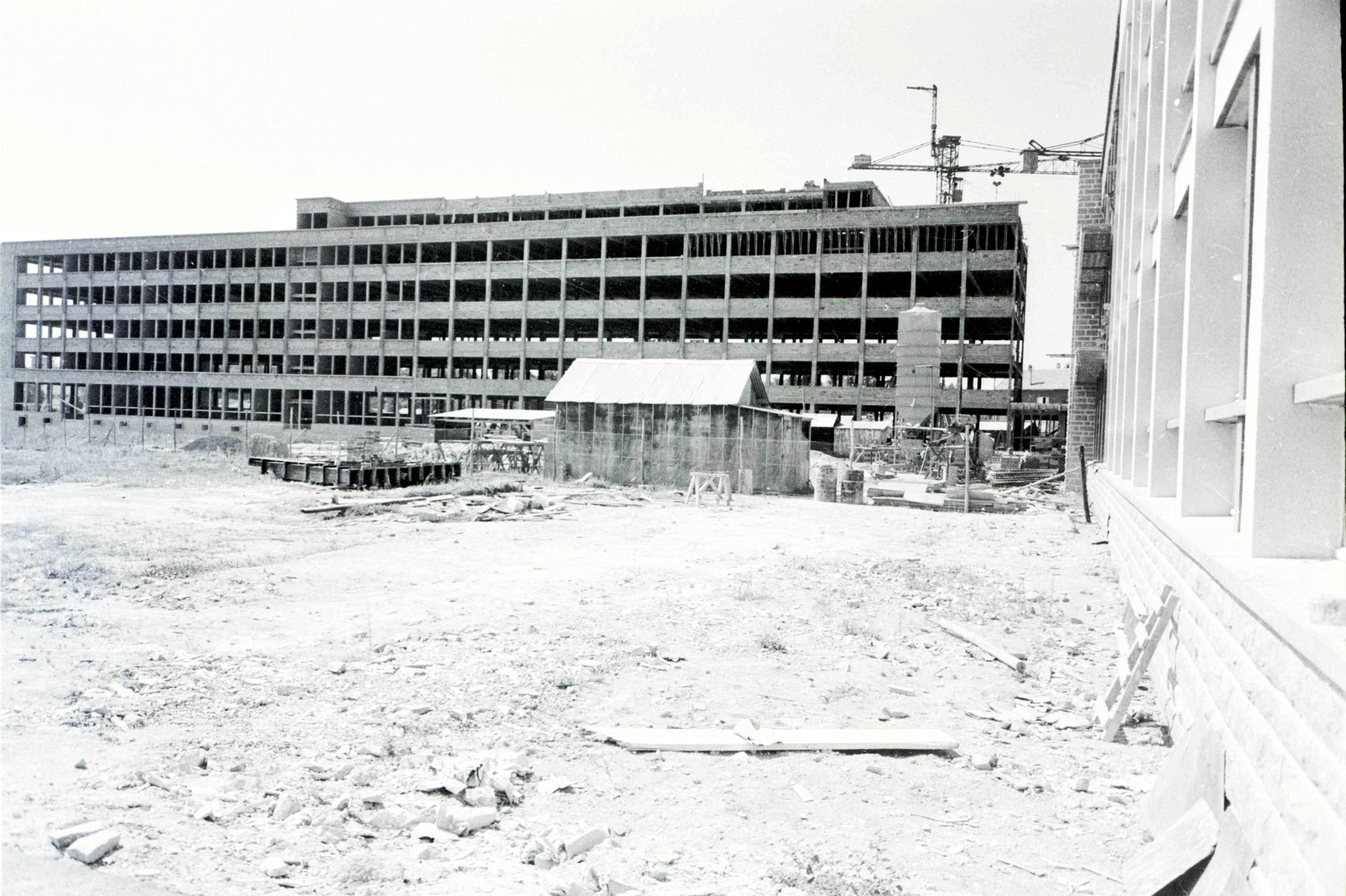 Construction du lycée Renoir (c) Archives privées, Vincent Pécaud