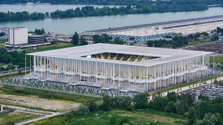 Le stade Matmut-Atlantique dans le quartier du Lac à Bordeaux. (c) archi-neobdx