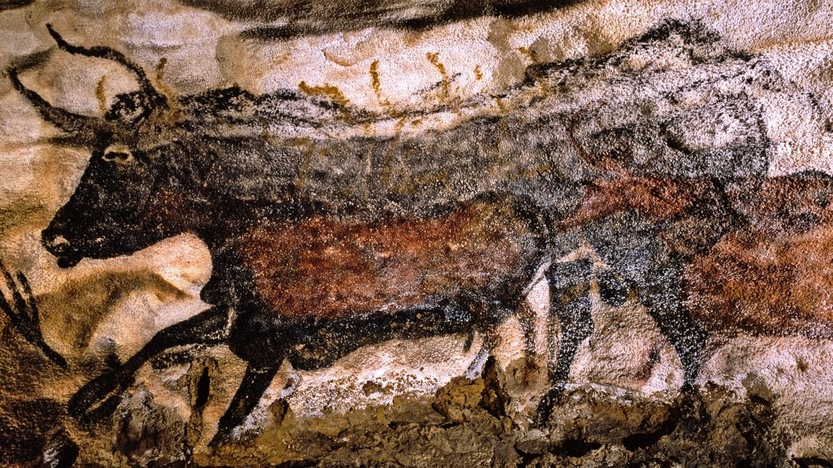 Grand taureau noir de la grotte de Lascaux © Centre National de Préhistoire – MCC, Cliché N. Aujoulat