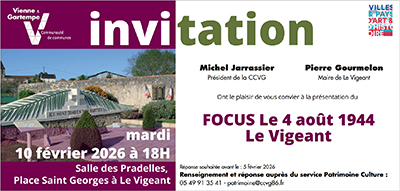 Église Saint-Hilaire. Jardres (Vienne). Détail du clocher (modillon représentant deux têtes humaines casquées).