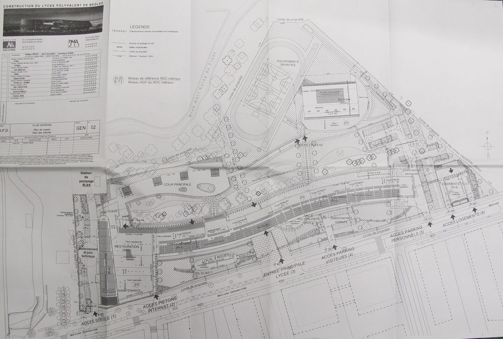 Plan général, plan de masse, plan des toitures. Agence P. Véron, A. Ducasse, D. Gorse, 2010. (Archives Région Nouvelle-Aquitaine)
