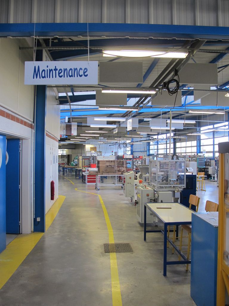 Atelier maintenance des équipements industriels.