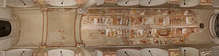 Vue d'ensemble des peintures de la voûte de la nef, vue d'ouest (à gauche) en est.