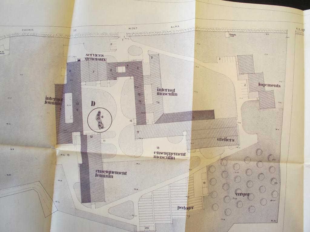 Plan du lycée avec emplacement du 1% artistique. M. Brun architecte, 1967. (AN. 199880466/71)