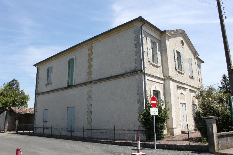Ecole de Ménestérol, rue Paul-Emile Victor.