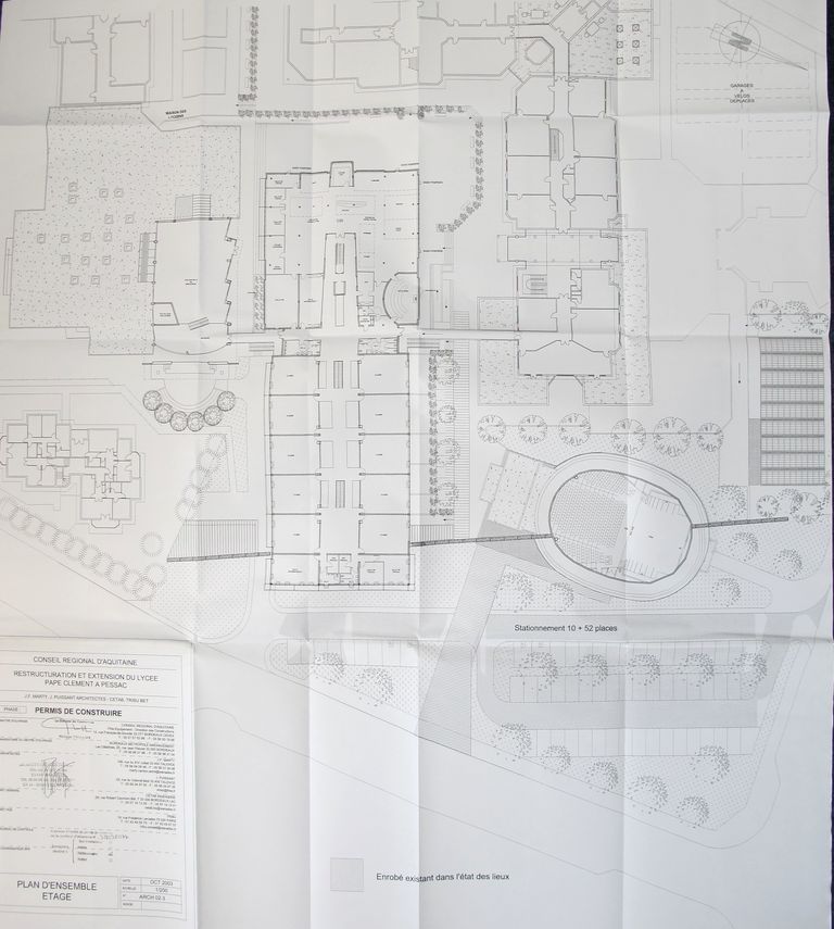 Plan d'ensemble. Rez-de-chaussée. Octobre 2003. Restructuration et extension du lycée (J.F Marty, J. Puissant architectes). (Archives Région, site de Bordeaux, 3251 W 1 à 13)