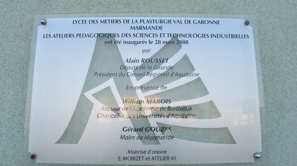 Plaque commémorative de l'inauguration des ateliers pédagogiques des sciences et technologies industrielles, 28 mars 2008, E. Morizet et Atelier 41.