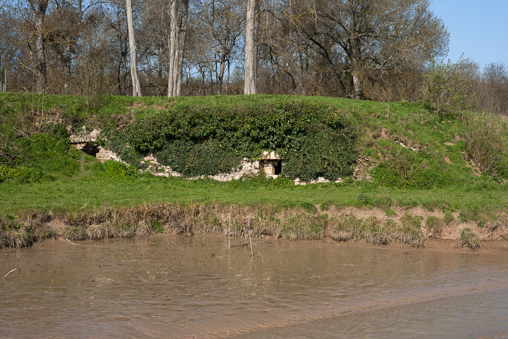 Bastion nord-est : vestiges d'une casemate.