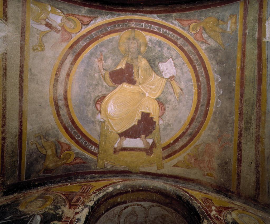 Église, crypte, voûte du sanctuaire : Christ en majesté et Tétramorphe.