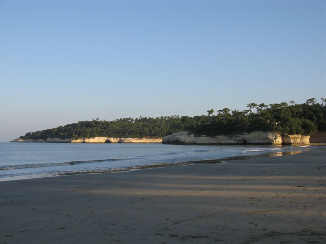 La plage des Vergnes.