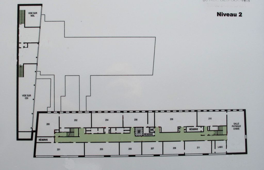 Plan du niveau 2 du bâtiment est (salles de cours).