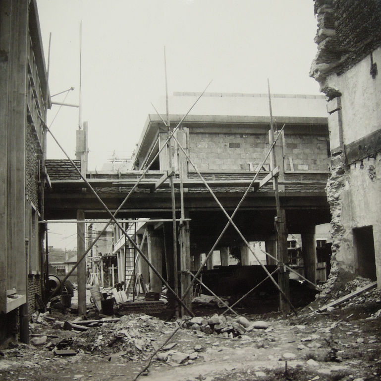 Démolition de certains bâtiments en juin 1956.