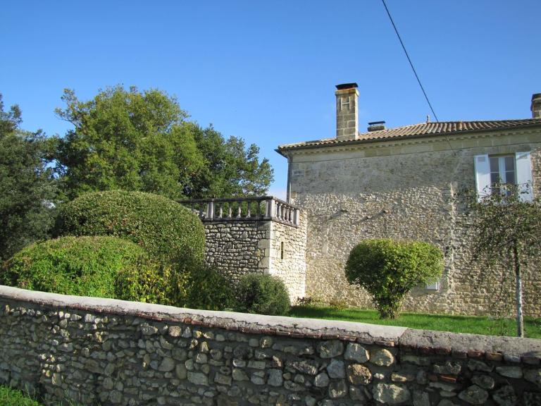 Logis : élévation ouest.