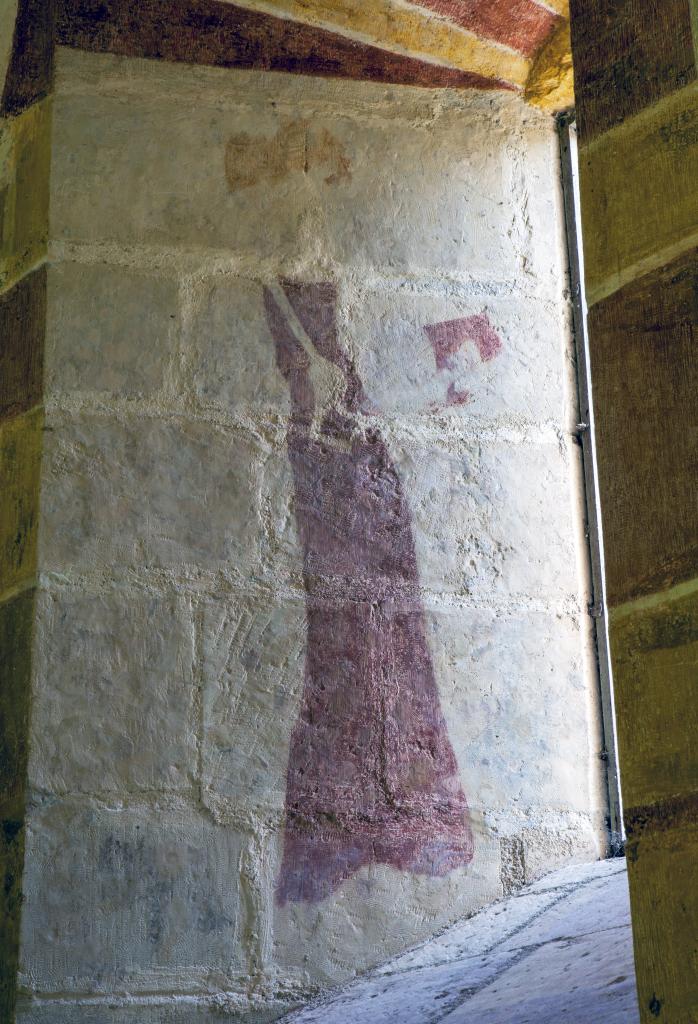 Saint personnage, peint sur l'ébrasement gauche de la baie gauche du mur est.