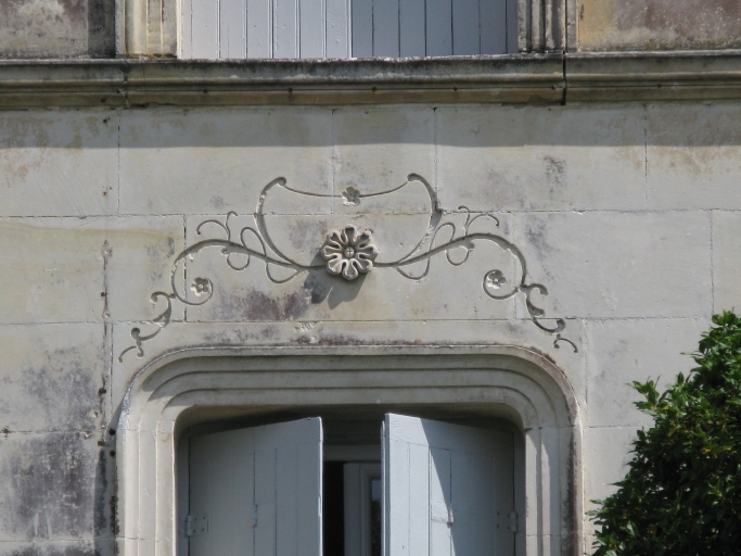 Décor d'une maison de notable de 1860, 2 rue du Poirier d'Hiver.