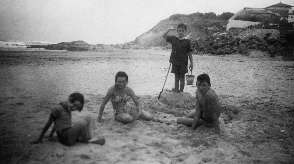 La plage de l'Uhabia et le casemate après 1945.