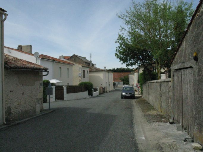 La rue du Château.