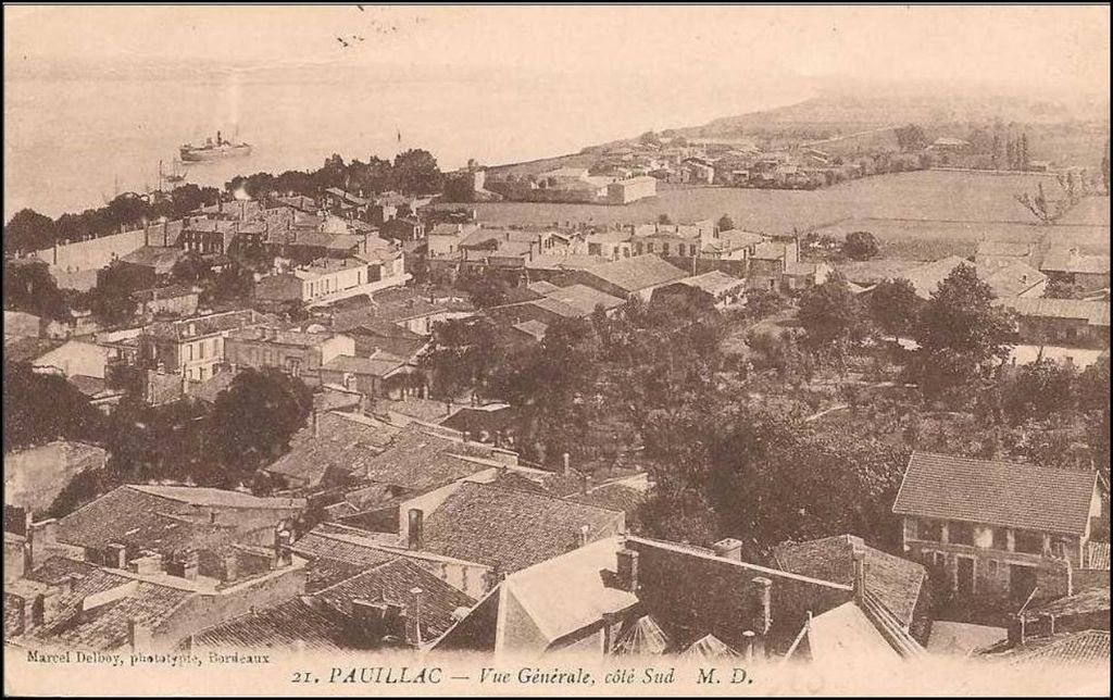 Carte postale, 1ère moitié 20e siècle (collection particulière) : Pauillac, Vue générale côté sud (MD, Marcel Delboy, Bordeaux).