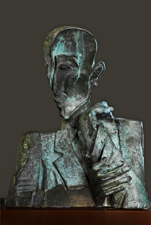Chai du rouge : buste de François Mauriac, par Ossip Zadkine. 