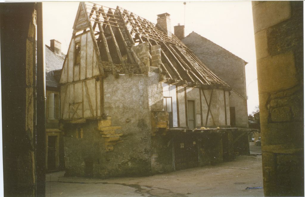 La maison en cours de réfection, vers 1966.