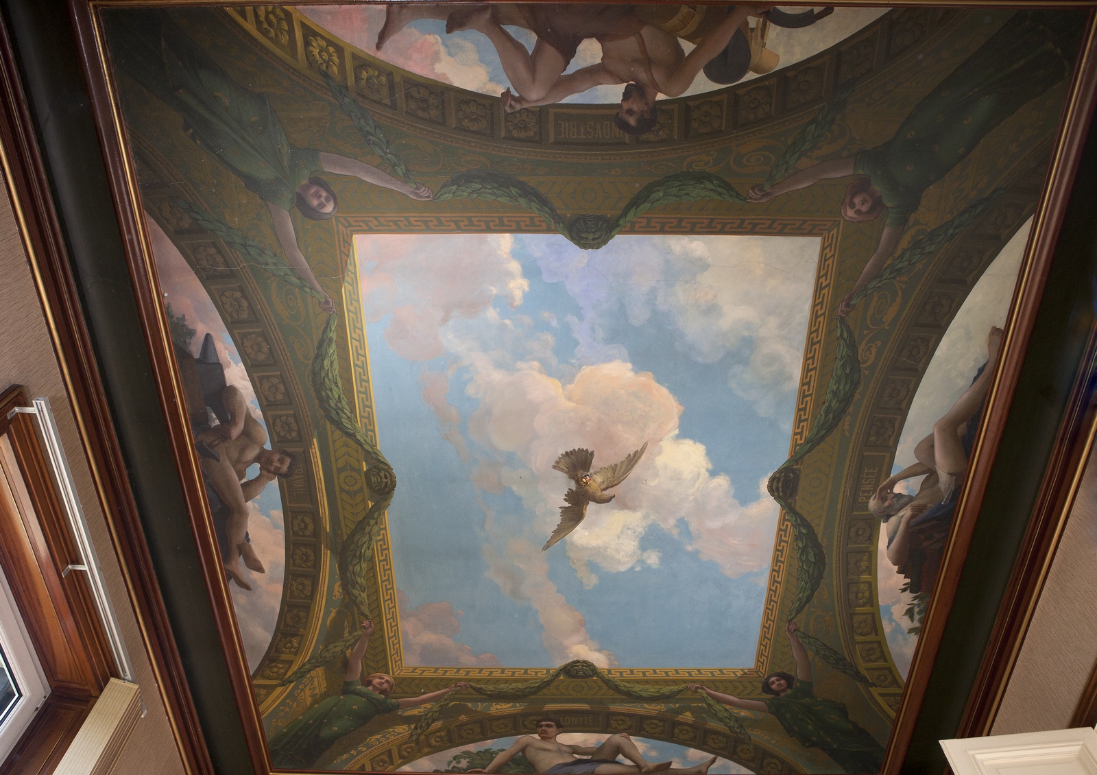 Plafond peint du bureau (artiste peintre : Jean Teilliet). 