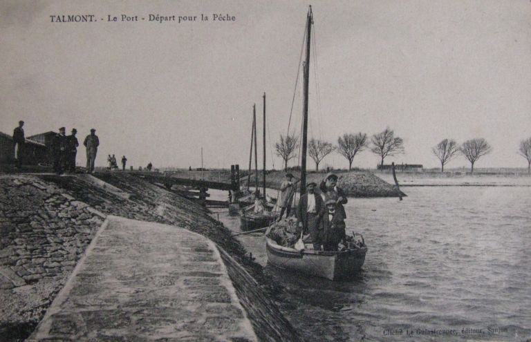 Départ pour la pêche dans le port de Talmont, carte postale du début du 20e siècle.