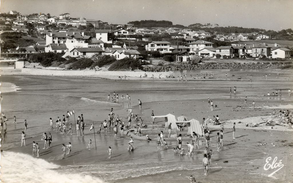 Vue de la plage de l'Uhabia, carte postale, années 1950.