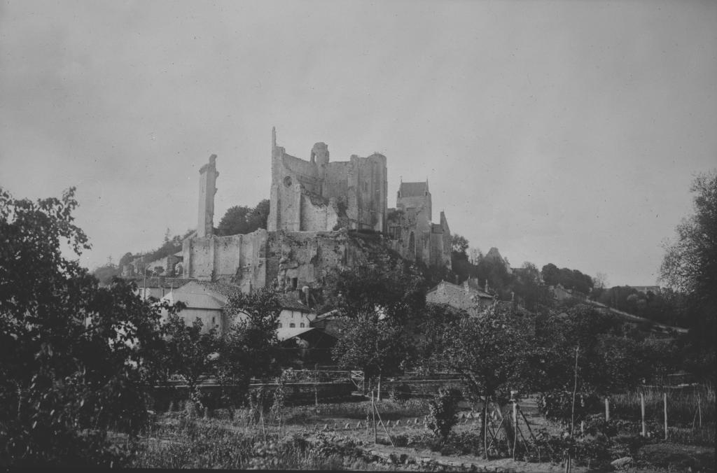 Vue depuis la ville basse.