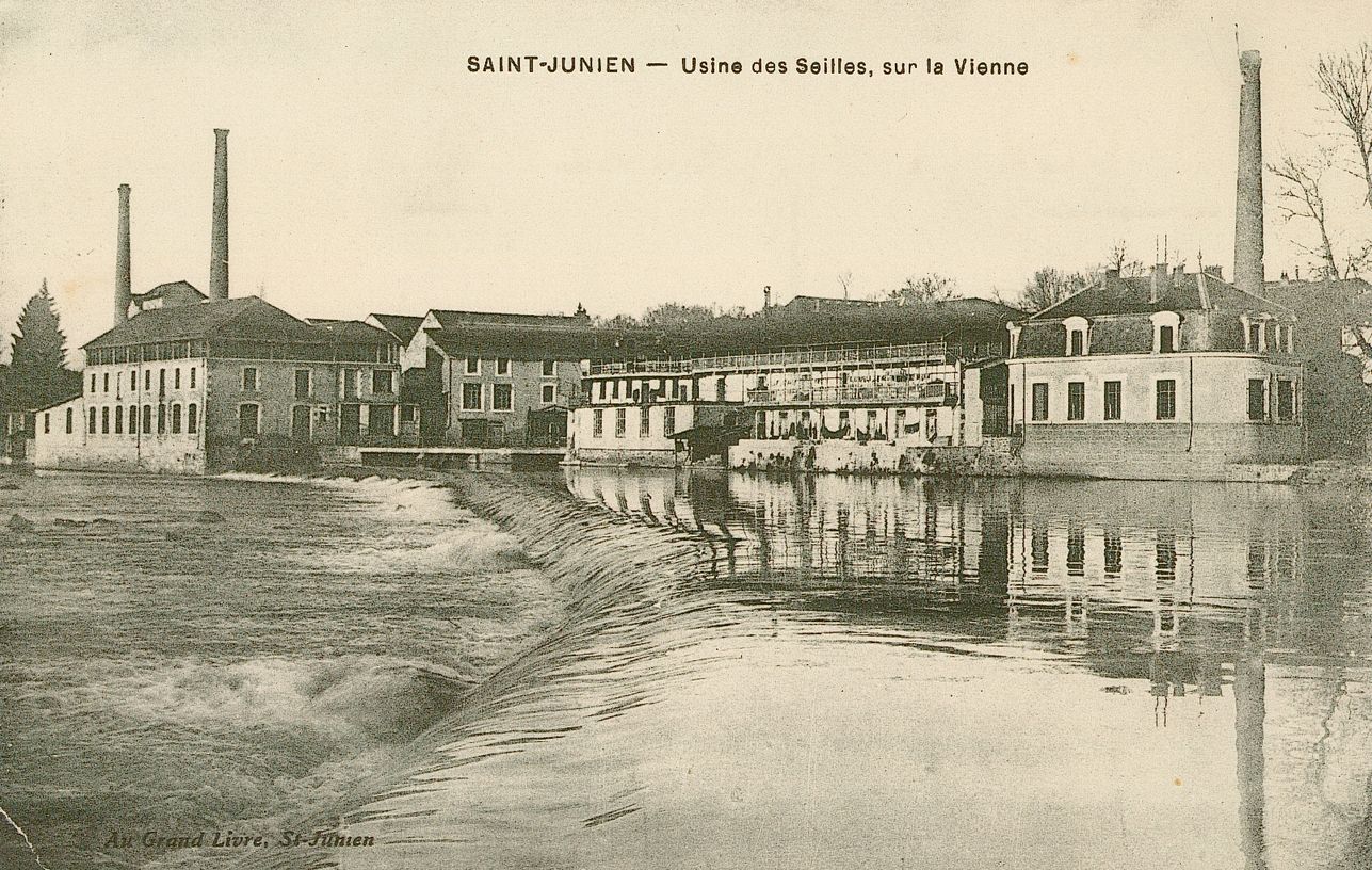 Vue d'ensemble du site des Seilles. Carte postale au Grand Livre, à Saint-Junien.