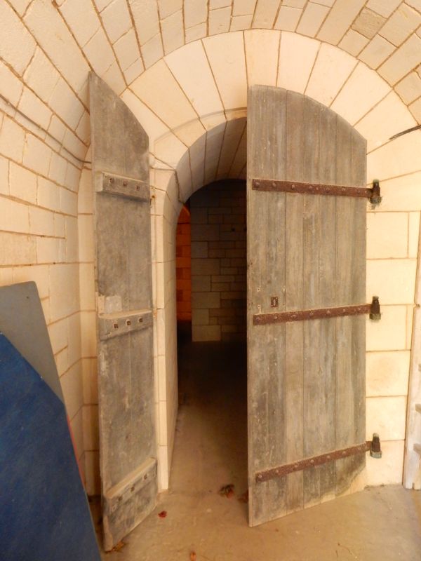Porte d'accès intérieure au magasin à poudre des années 1890. 