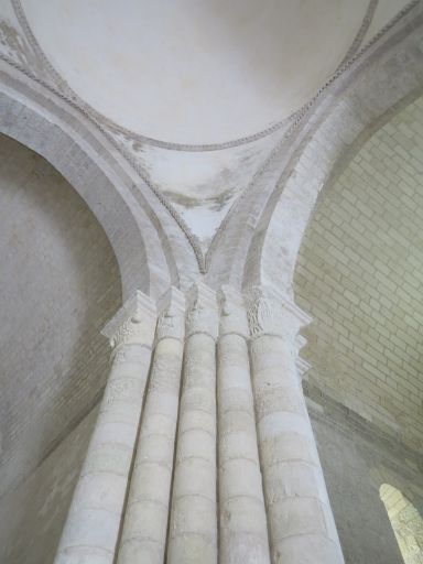 La pile sud-ouest de la croisée du transept.