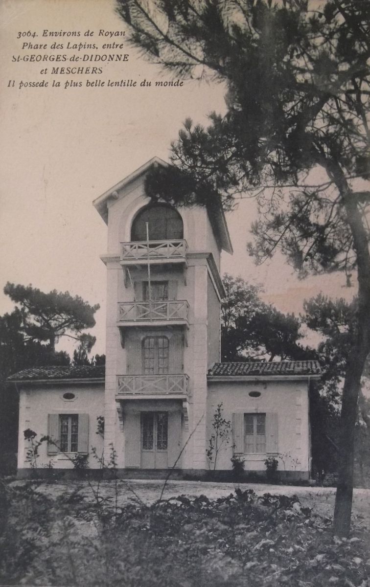 Le phare aux Lapins, qui se trouvait sur l'allée du même nom, dans la forêt de Suzac.