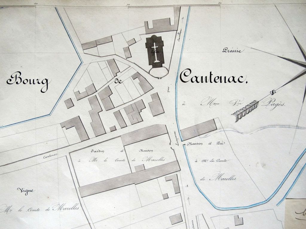 Extrait d'un plan daté 1856 : représentation des bâtiments appartenant au comte de Marolles.