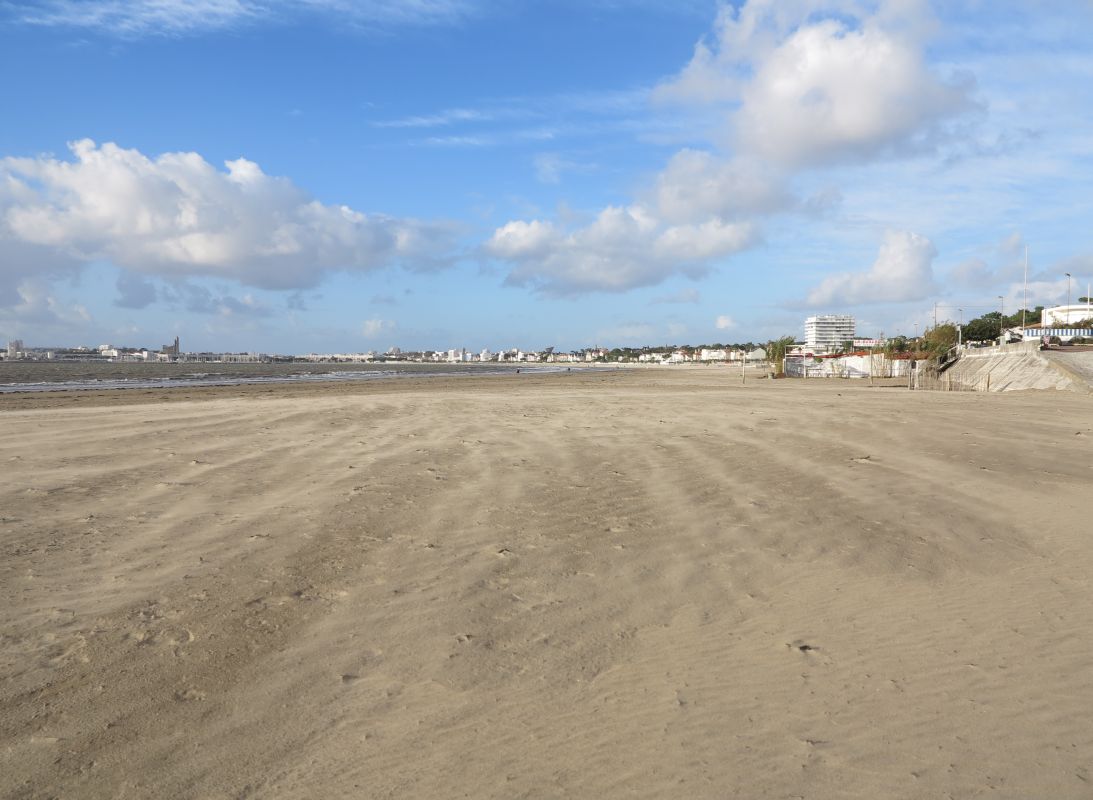 La plage de la Grande conche de Royan côté Saint-Georges.
