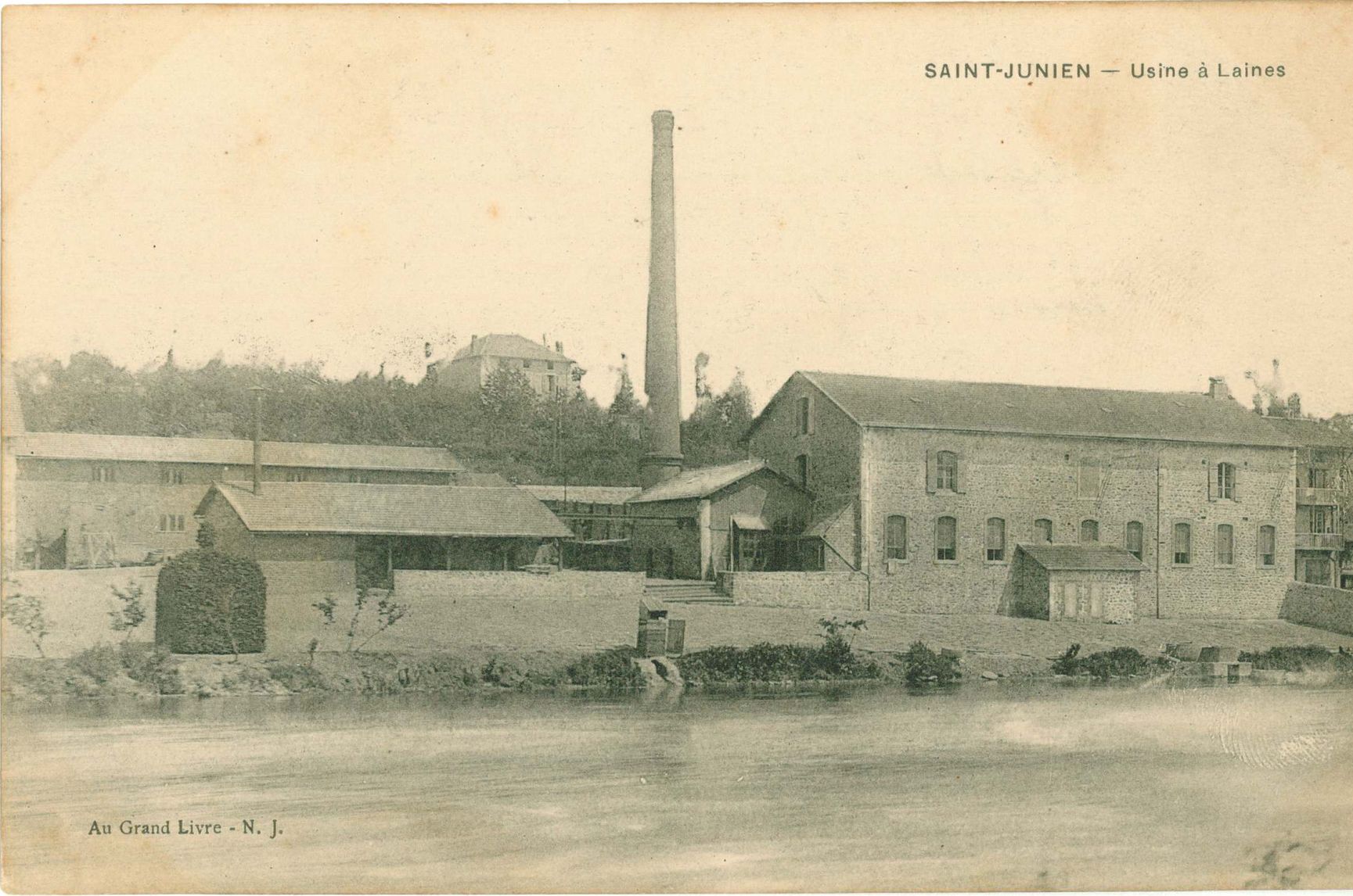 L'usine à laines. Carte postale au Grand Livre, vers 1900.