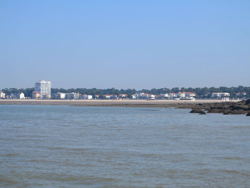 La Grande conche de Royan, du côté de Saint-Georges-de-Didonne, vue depuis l'estuaire.