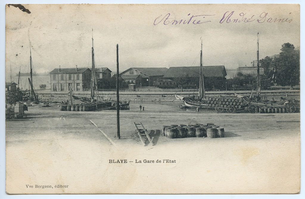 Vue d'ensemble du chenal et de la gare. Carte postale, Vve Bergeon éditeur, s.d., début du 20e siècle.