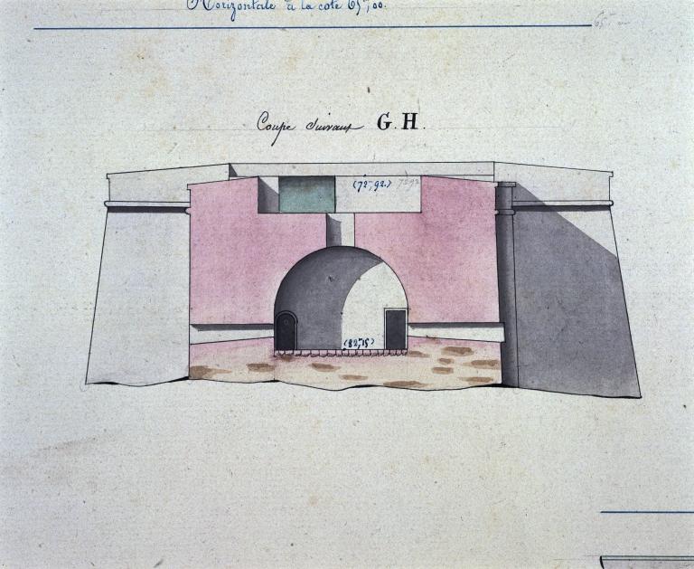 Plans et coupes des souterrains de la place de Blaye, 1826 : détail d'une coupe du fer à cheval du château.