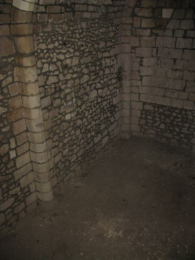Le sol de la crypte.