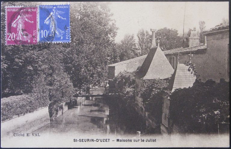 La rivière du Juliat dans la traversée du bourg, carte postale vers 1910.