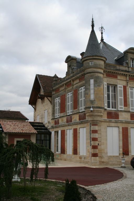 Château : pignon occidental.