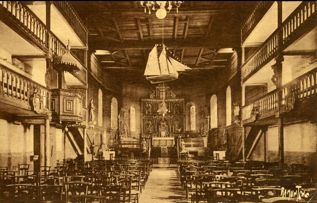 Vue de l'intérieur de l'église, carte postale, 1er quart du 19e siècle, Ramuntcho.
