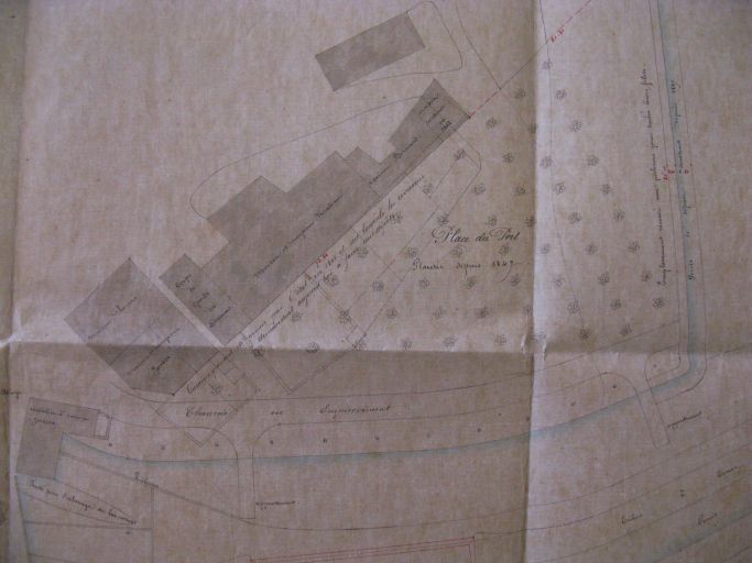 Extrait du plan de 1863 : place et maisons sur la rive gauche.