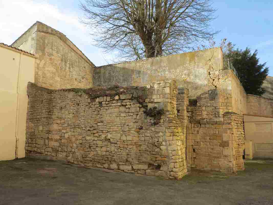 Château de Marans (vestiges)