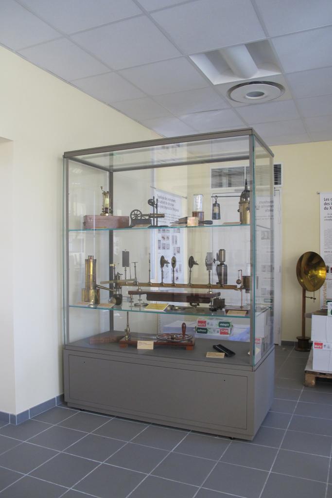 Salle d’exposition du Cabinet de physique (ouverte en 2015).