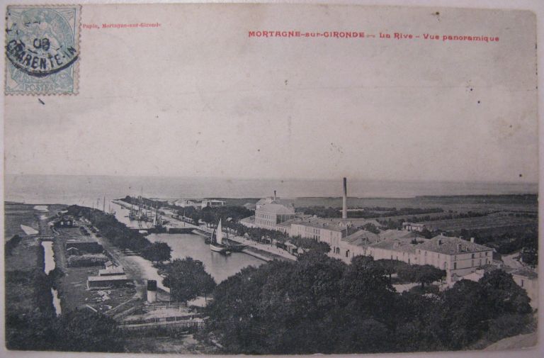 Le port, avant son élargissement, sur une carte postale de 1900 environ.