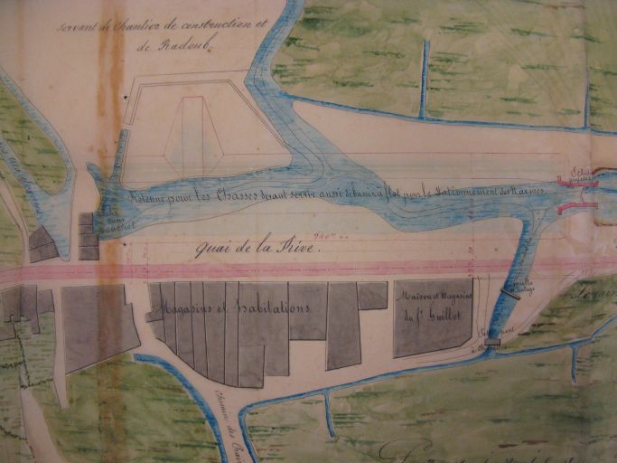 Projet d'aménagement du port de Mortagne par l'ingénieur Lessore en 1836 : en bleu, le port avant aménagement ; en rouge, les aménagements proposés.