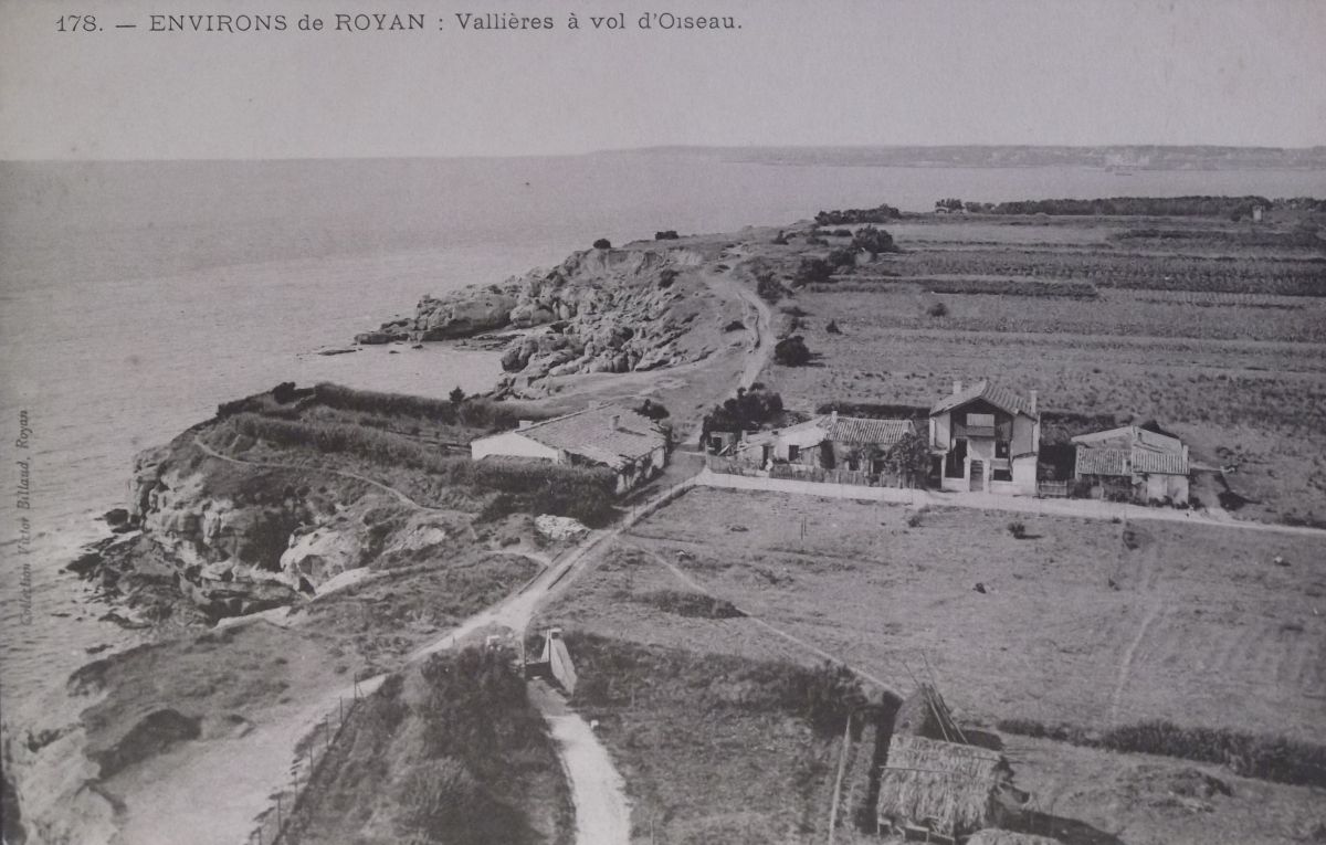 La pointe de Vallières vue depuis le phare au début du 20e siècle.